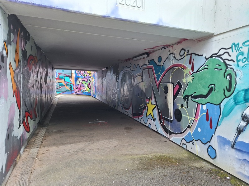 Bahnunterf&uuml;hrung (DB) Euchariusstra&szlig;e/Am Kiewelsberg - Ostseite